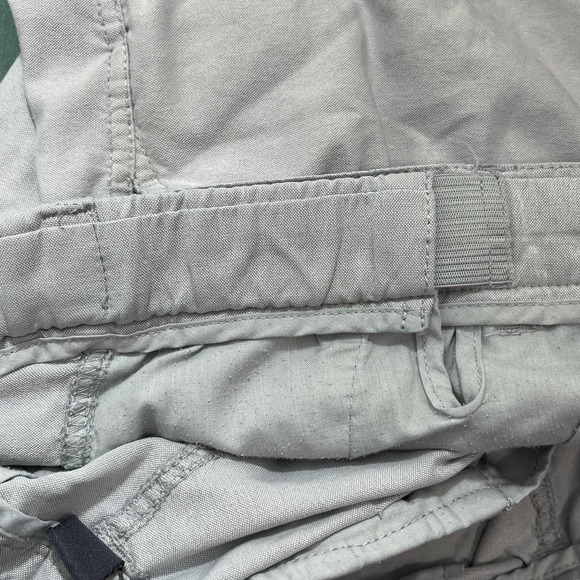 Southern Shirt‎ Shorts Mens Size 34 Gray Chino Khaki Flat Front Casual Preppy - Picture 7 of 10